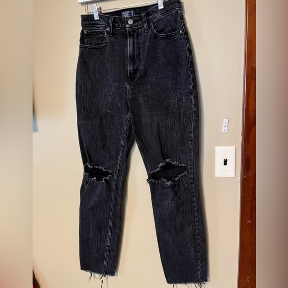 Abercrombie & Fitch Ultra High Rise Mom Jeans - Picture 2 of 6